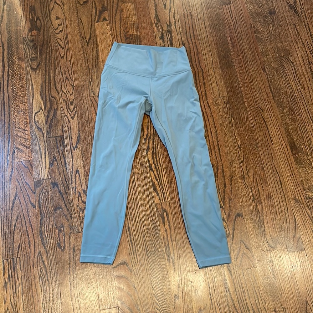 Lululemon yoga pants